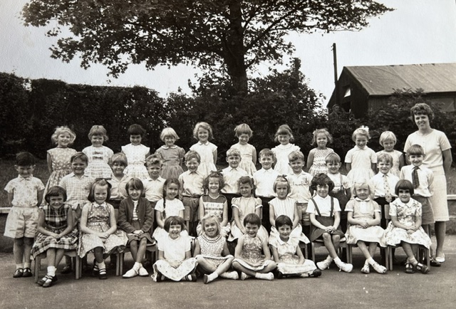 BW_1960s_Class-Photo_2.jpeg